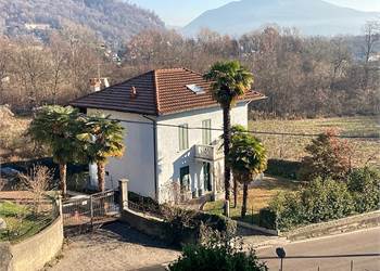 Villa for Sale in Leggiuno